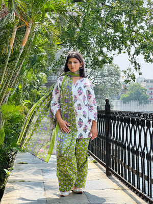 WHITE GREEN FARSHI SUIT SET