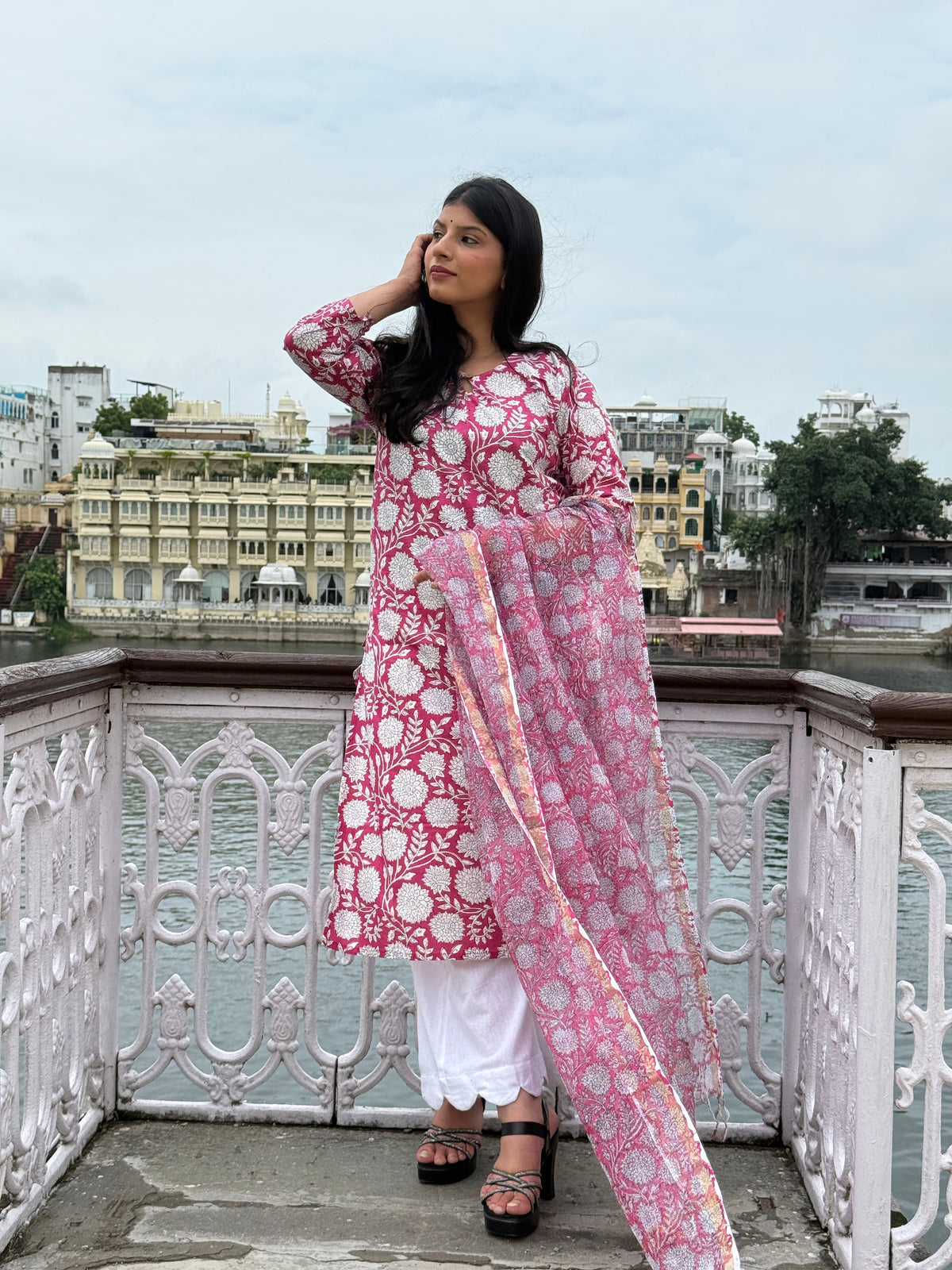 PINK FLORAL STRAIGHT K&D