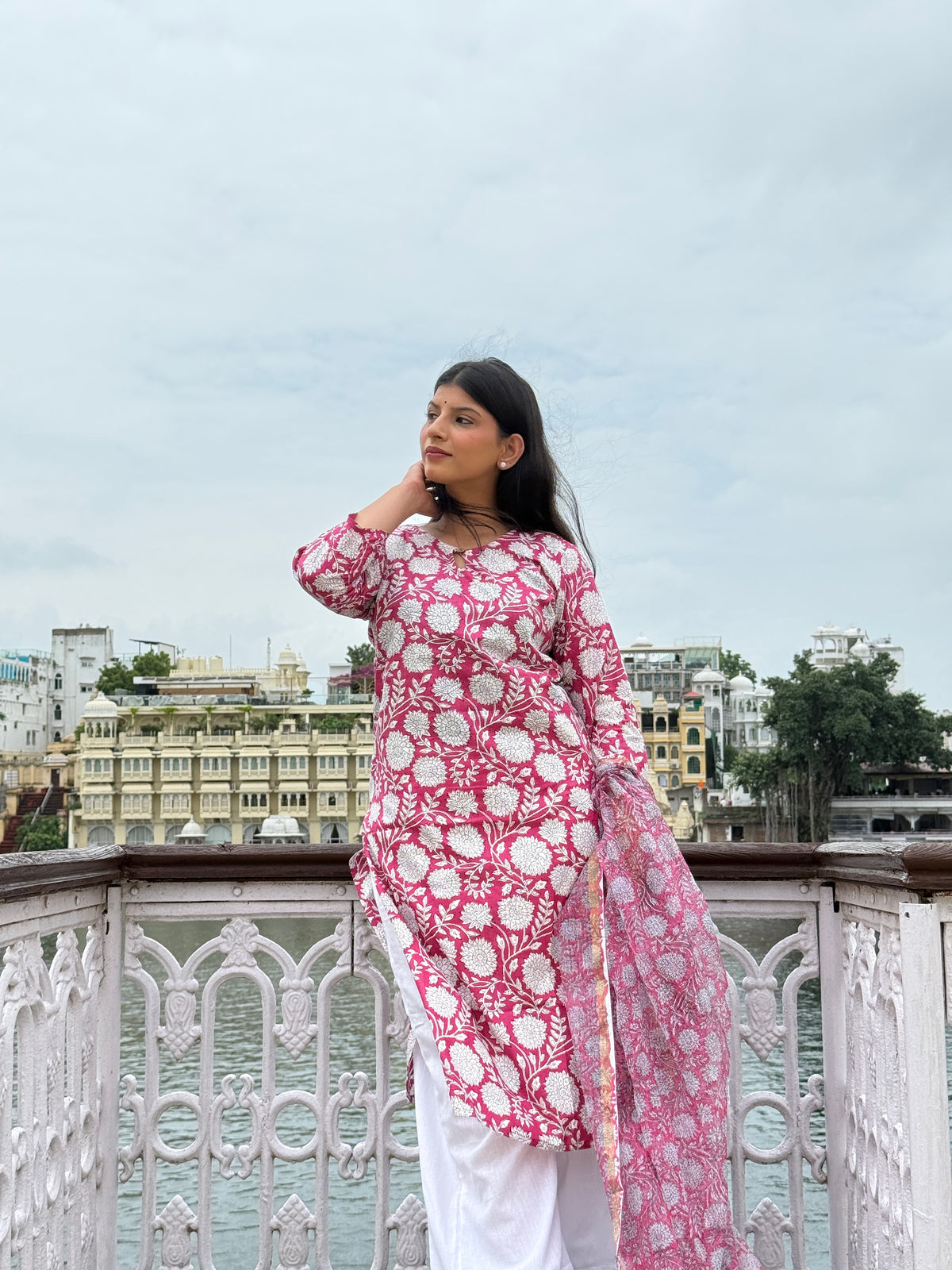PINK FLORAL STRAIGHT K&D