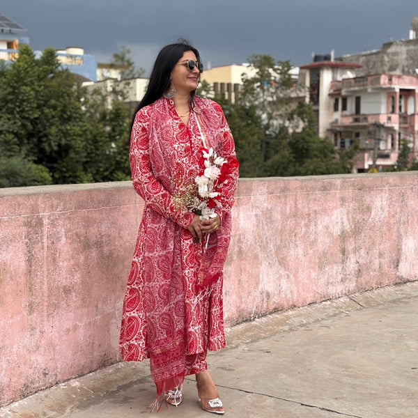 Red kerri Printed V-Neck Anarkali Suit Set for Women with doria dupatta