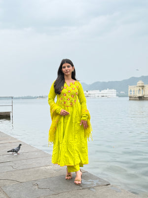 Green Bandhej Suit Set