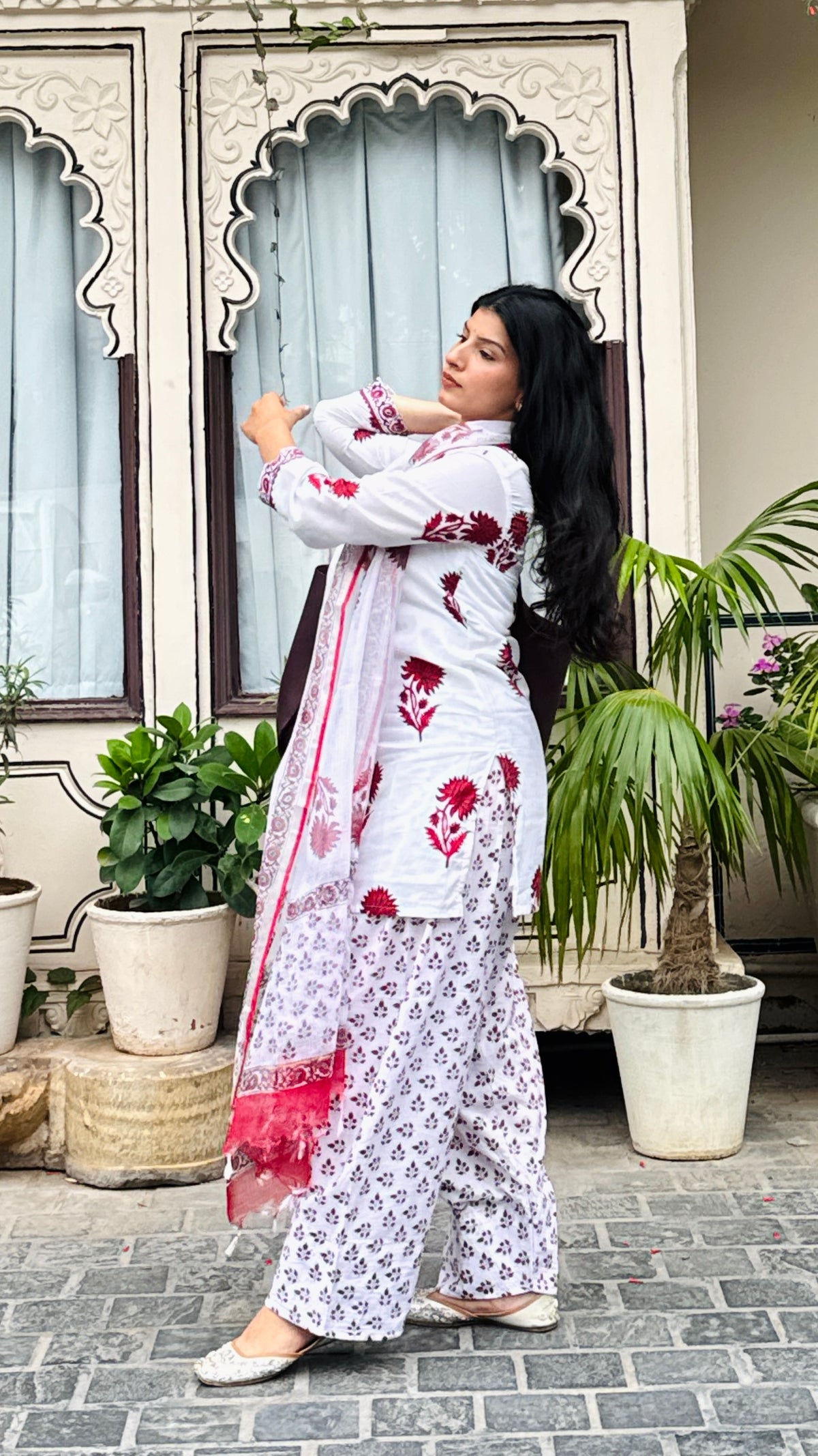 WHITE RED FARSHI SUIT SET