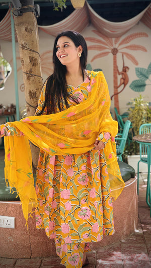 Yellow Lotus Hp Suit  Set