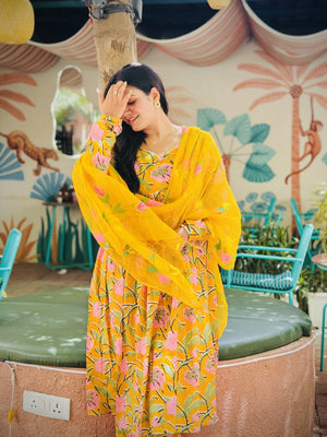 Yellow Lotus Hp Suit  Set