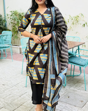 Black Pyramid suit set