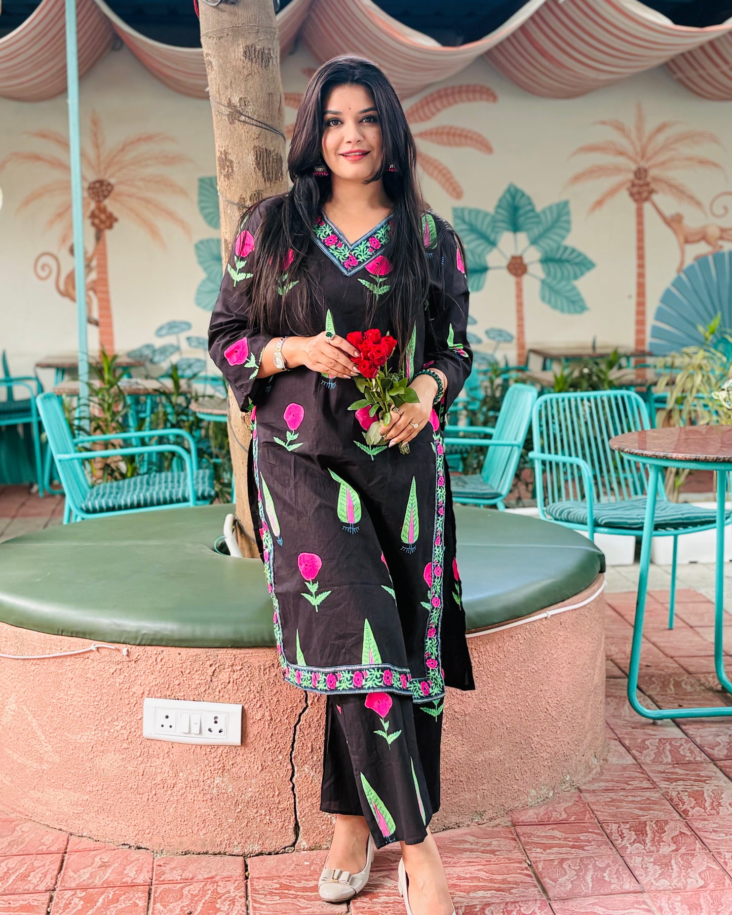 Black Leaf Border Co-ord Set