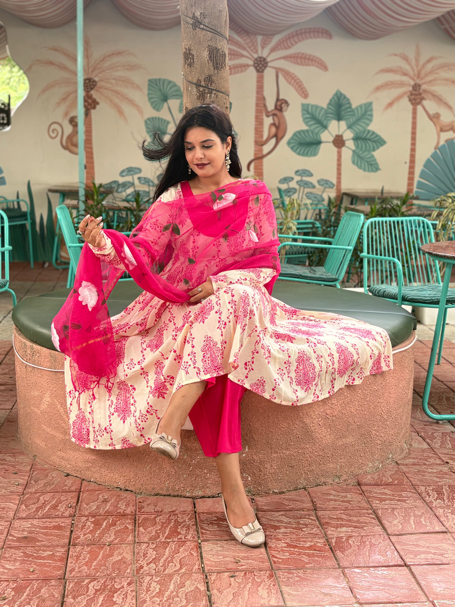 Cream Pink Chest Suit Set
