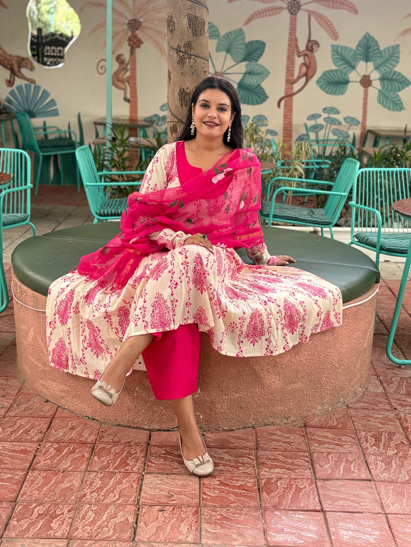 Cream Pink Chest Suit Set