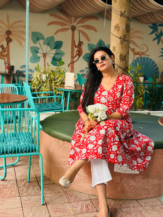 RED WHITE DAFTAR KURTI