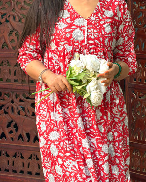 RED WHITE DAFTAR KURTI