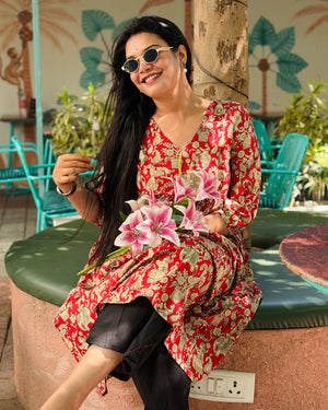RED BEIGE DAFTAR KURTI