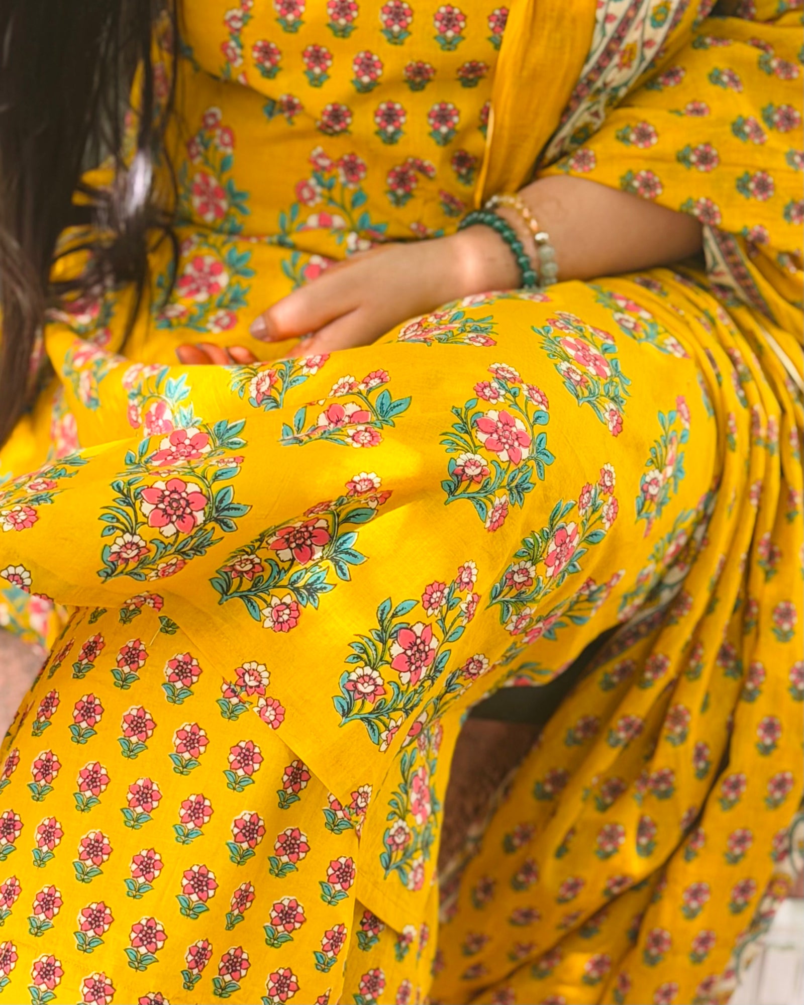 Yellow Collar Buta suit set